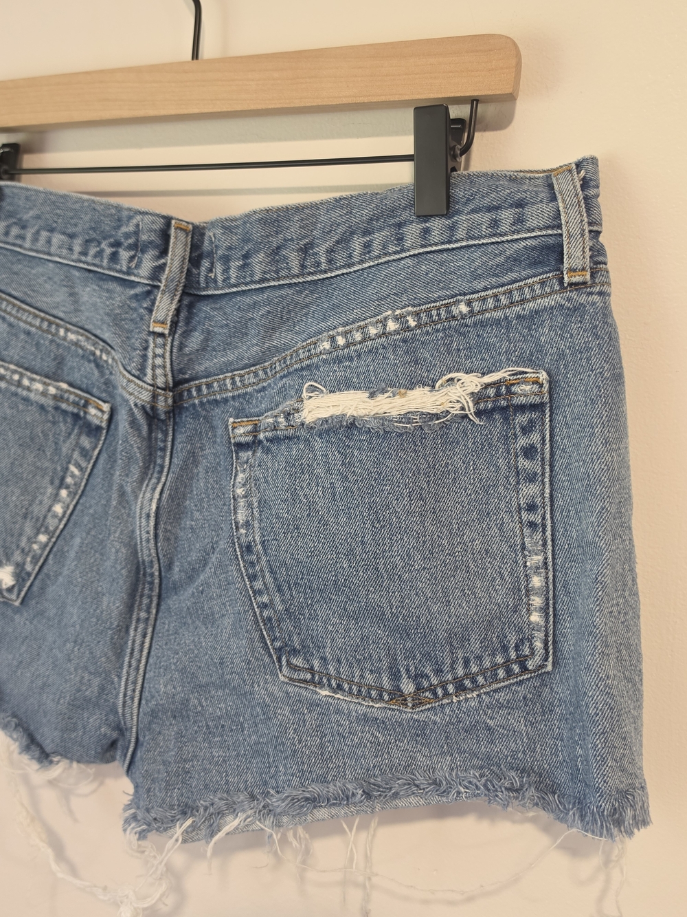 AGOLDE Parker High-Rise Distressed Cut Off Organic Cotton Denim Shorts Size 31 - Picture 5 of 10